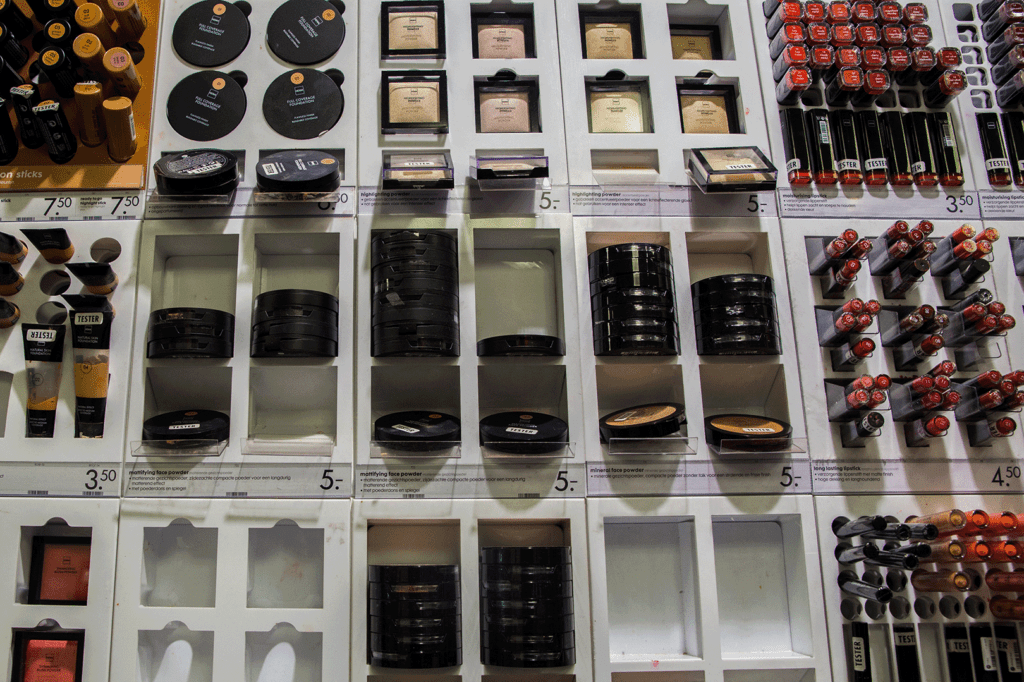 HEMA make-up displays