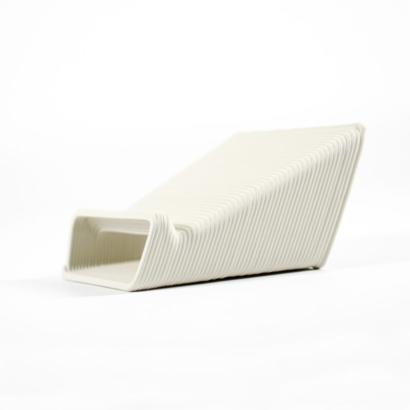 Sustainable laptopstand made from recycled plastic - white