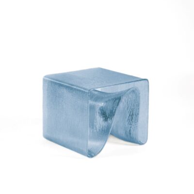 Wavy Table sustainable side table from recycled plastic 3D-printer transparent glass blue